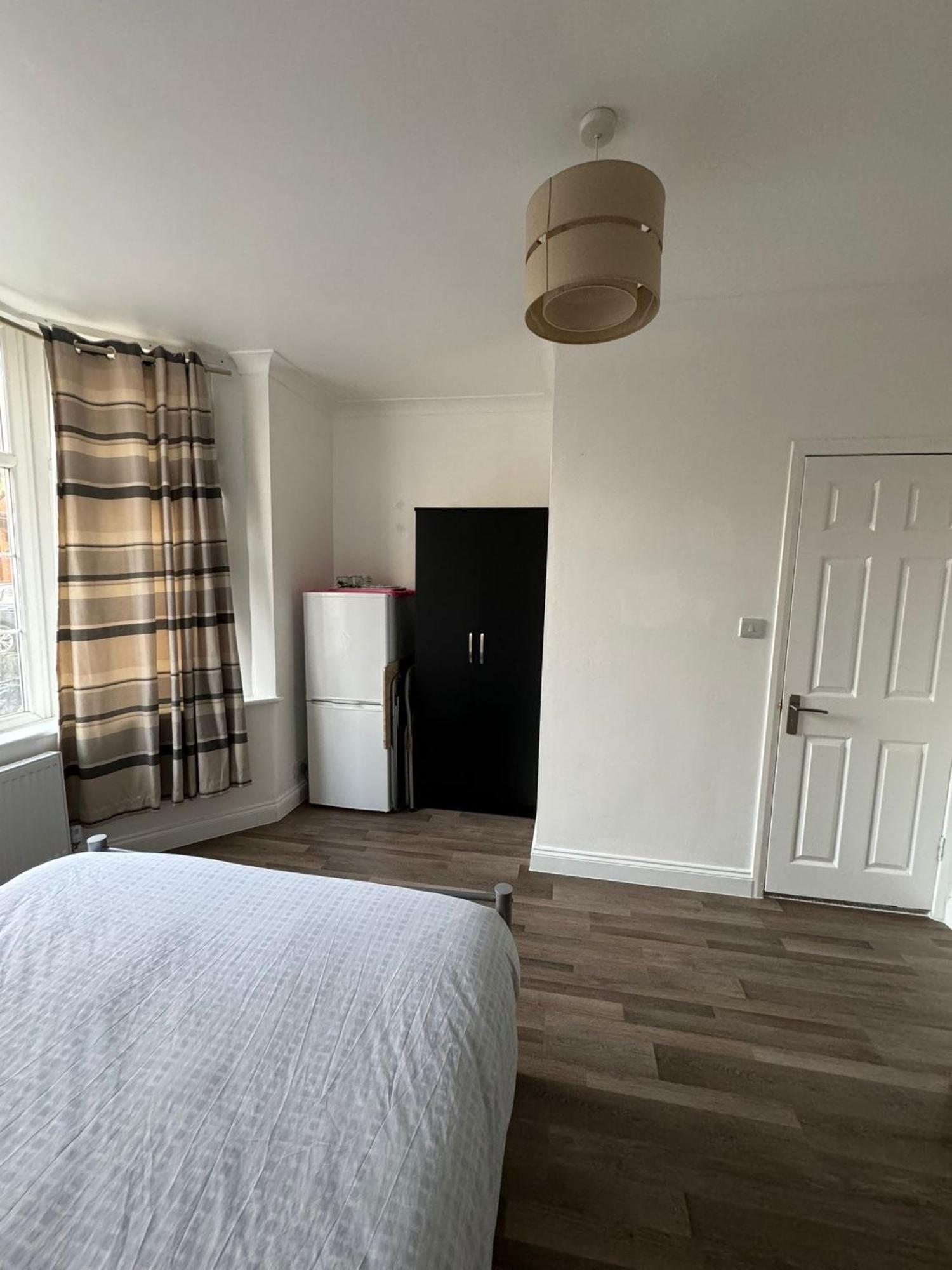 Oxborne Rooms Uk - Gardner Лондон Екстериор снимка