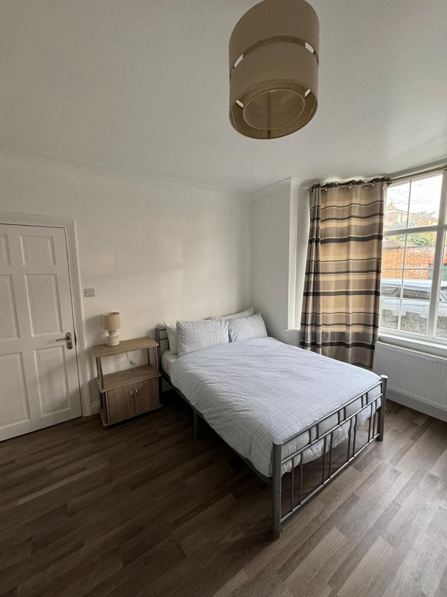 Oxborne Rooms Uk - Gardner Лондон Екстериор снимка